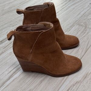 Lucky Brand Women's Brown Suede Wedge Ankle Booties